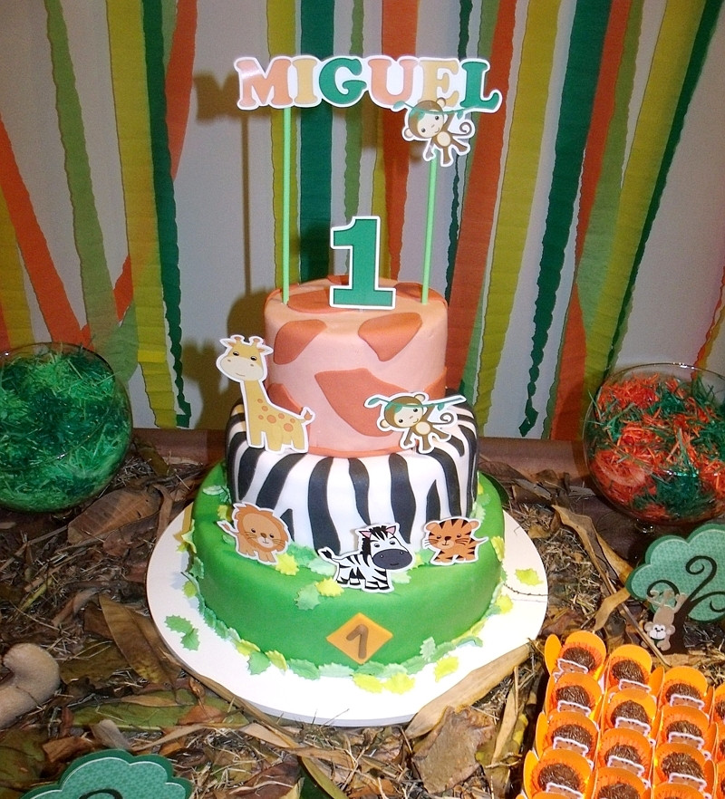 Safari Themed Birthday Party
 A Jungle Themed 1st Birthday Party from Brazil Party