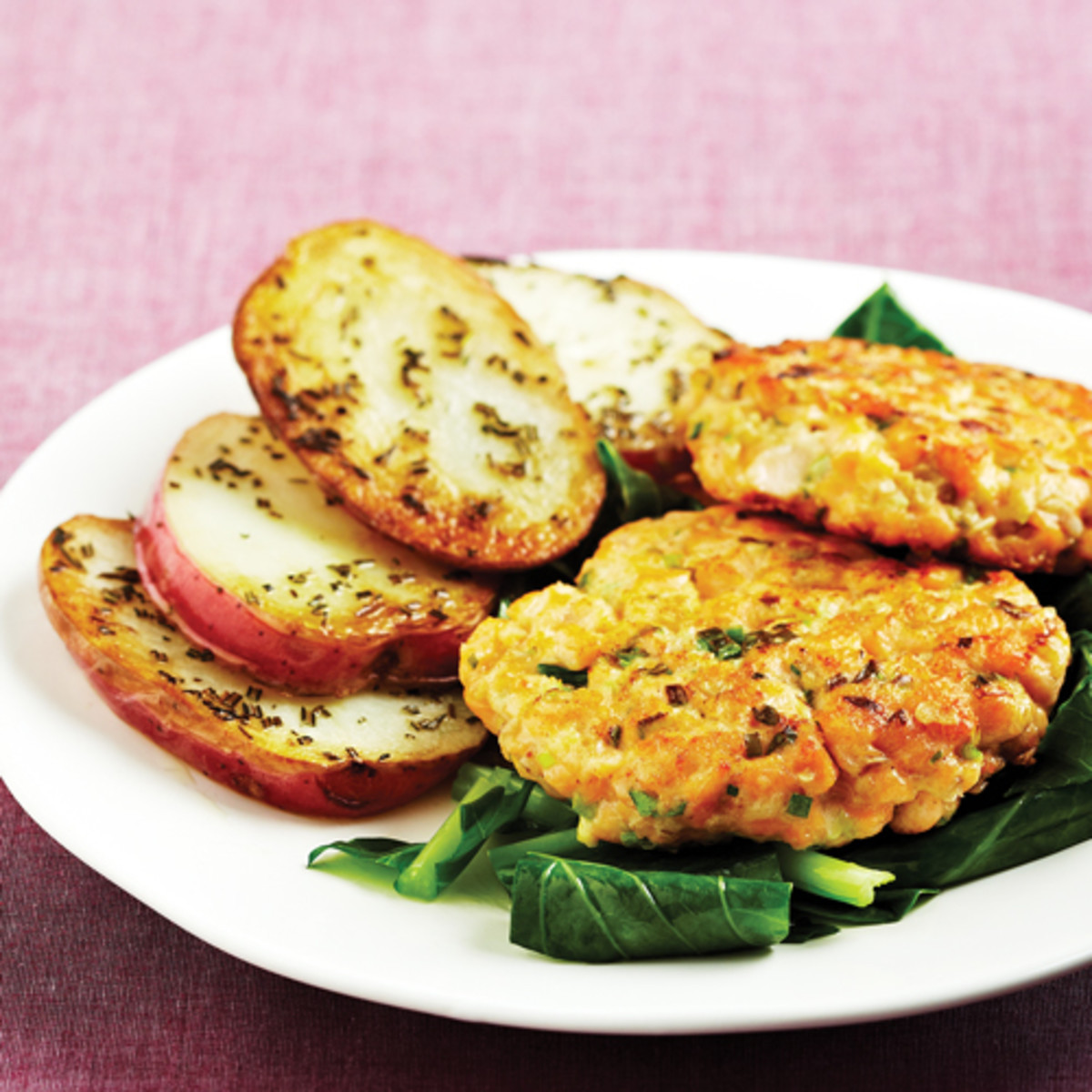 Salmon Patties With Oatmeal
 Salmon Oat Cakes with Rosemary Potatoes & Greens Clean