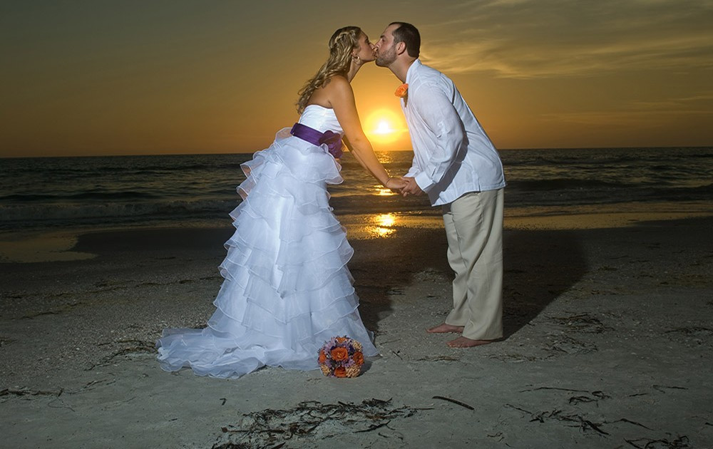 San Diego Beach Weddings
 Beach Weddings in San Diego Call 619 479 4000