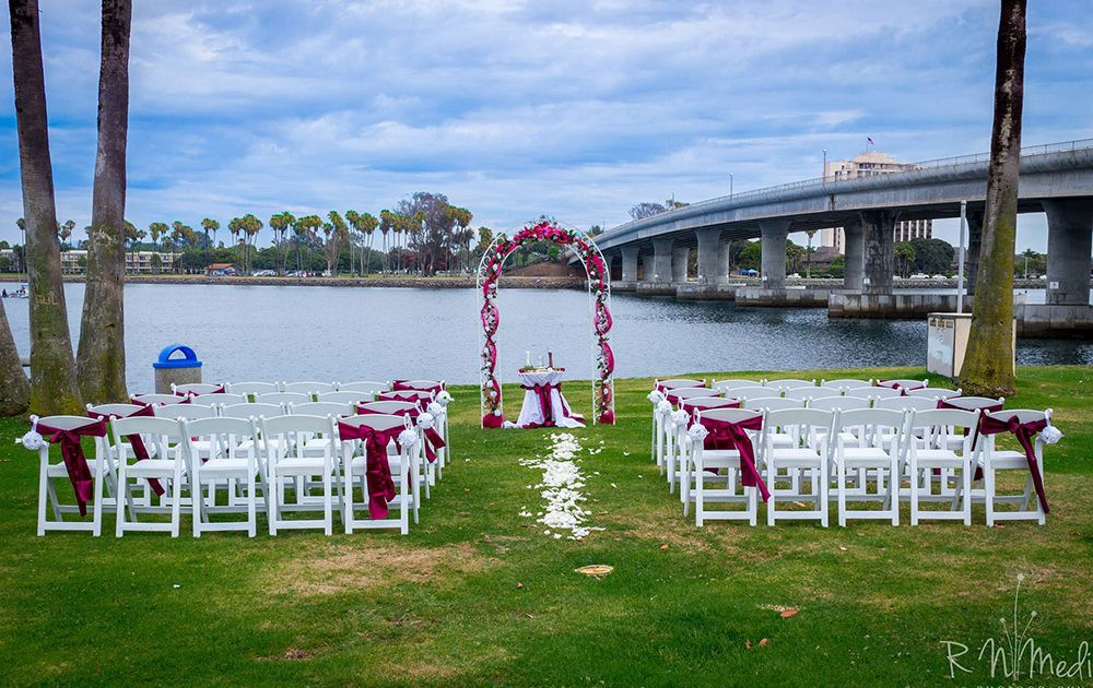 San Diego Beach Weddings
 Beach Weddings in San Diego Call 619 479 4000