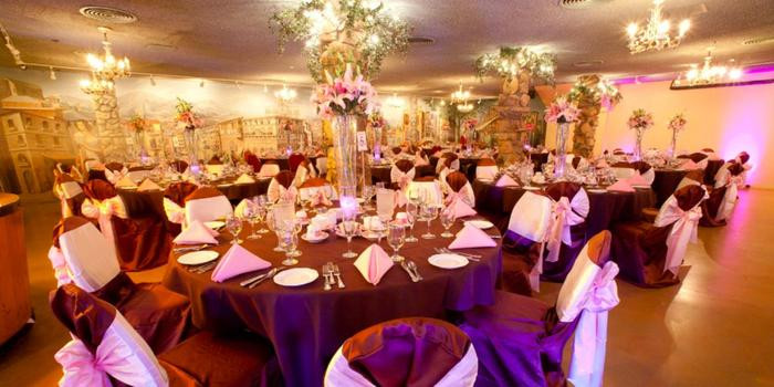 San Luis Obispo Wedding Venues
 Madonna Inn Weddings