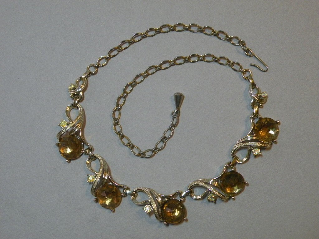 Sarah Cov Necklace
 Vintage Sarah Coventry Amber Necklace
