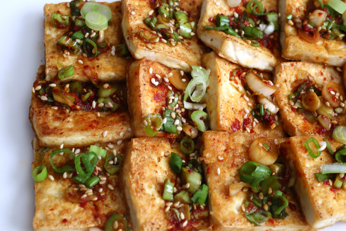 Sauces For Tofu
 Pan fried tofu with spicy sauce Dububuchim yangnyeomjang