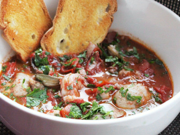 Seafood Stew Recipes Easy
 Easy Cioppino Recipe