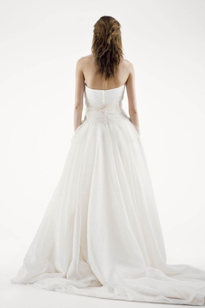 Selling Wedding Dress
 The 1 best selling wedding dress at David s Bridal is a