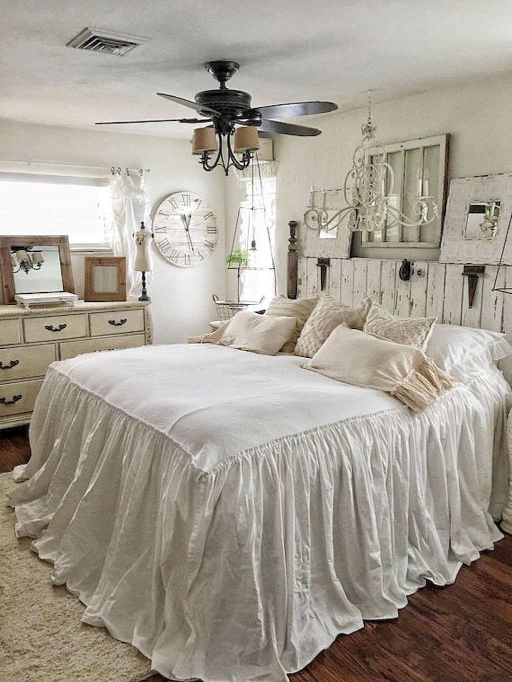 Shabby Chic Master Bedroom
 Cool 30 Romantic Shabby Chic Master Bedroom Ideas colors