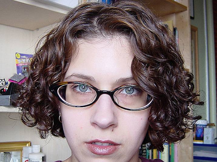Best Short Haircuts For Women With Glasses from Very Short Hairstyles For W...