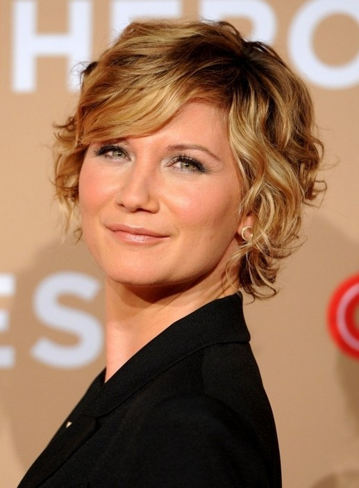 Short Hairstyles For Wavy Hair
 Soft Wavy Curly Hairstyle with Bangs for Women