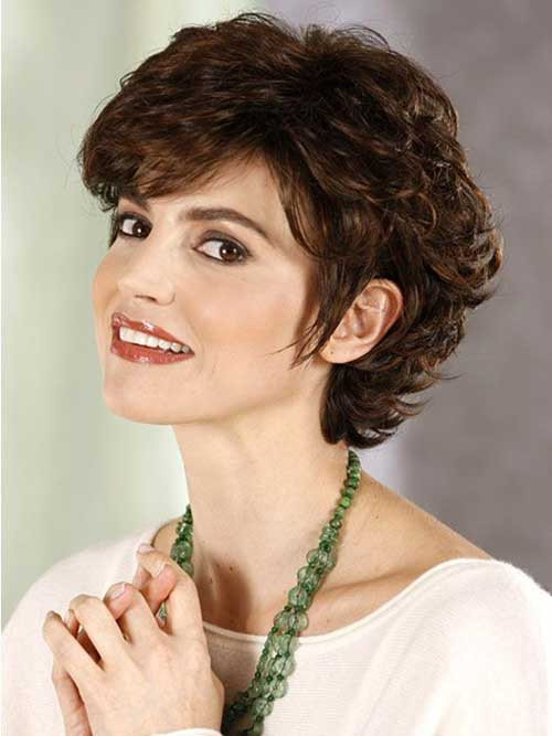Short Wavy Hairstyles For Round Faces
 15 Short Curly Hair For Round Faces