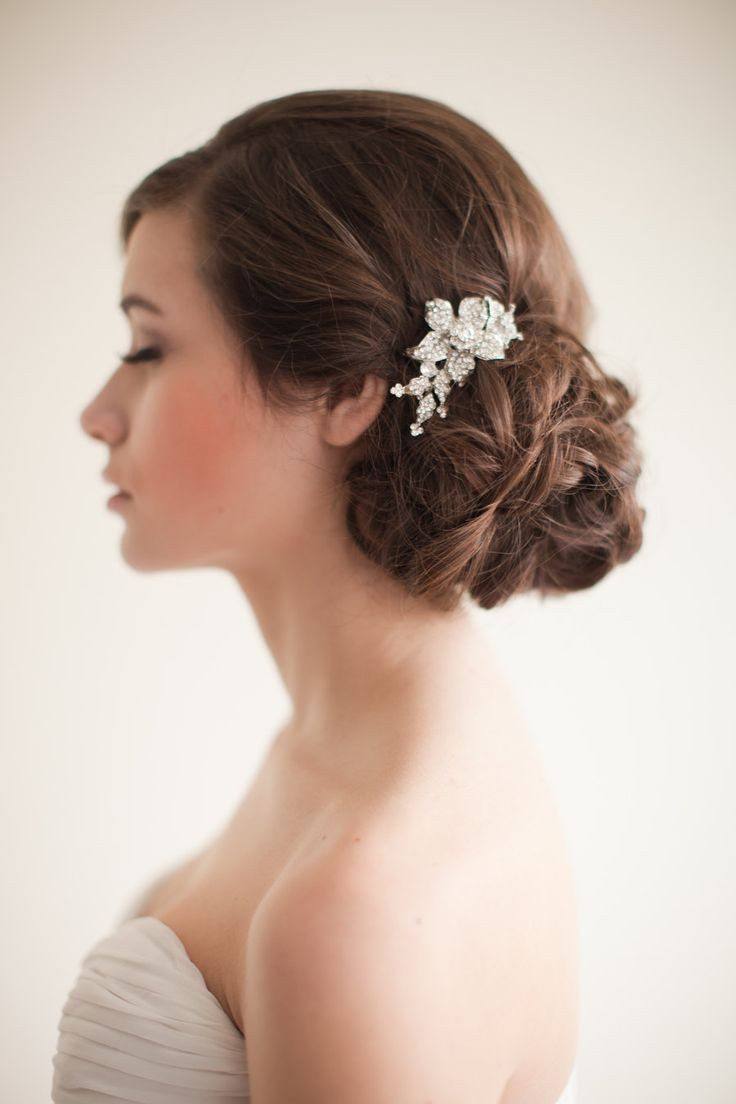 Side Wedding Hairstyle
 Best 25 Bridal side bun ideas on Pinterest