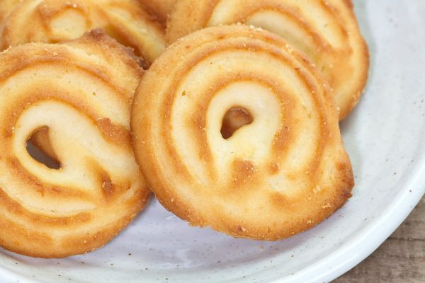 Simple Butter Cookies
 Simple and delicious butter cookie recipe