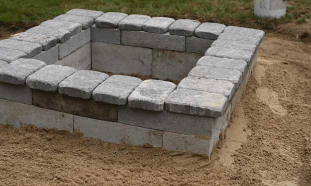 Simple Cinder Block Fire Pit
 27 Hottest Fire Pit Ideas and Designs