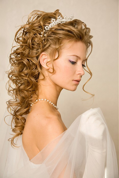 Simple Hairstyles For Brides
 30 Wedding Hairstyles A Collection that Gorgeous Brides