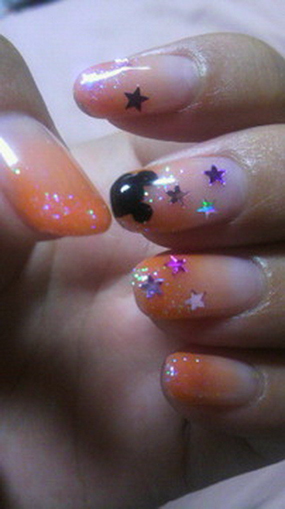 Simple Halloween Nail Designs
 Easy Halloween Nail Art Designs To Master family holiday