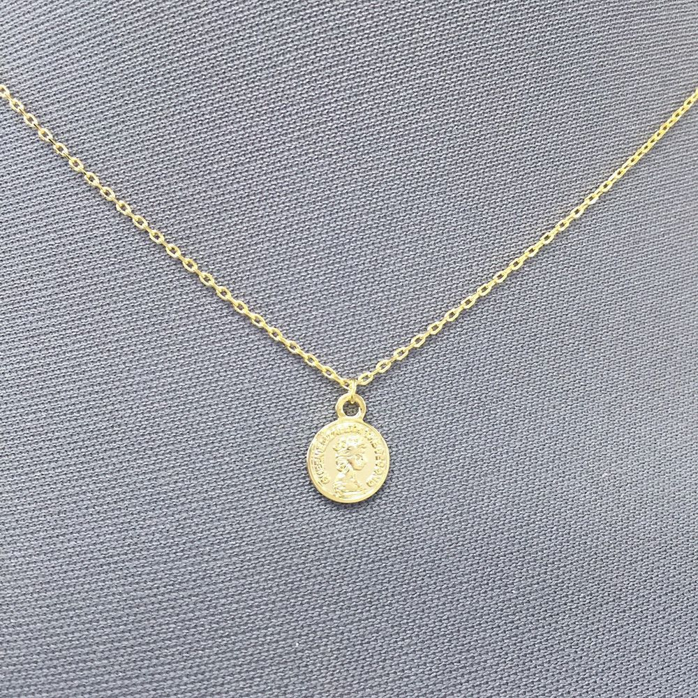 Simple Pendant Necklace
 Gold Simple Dainty Chain Queen Elizabeth The Second Metal