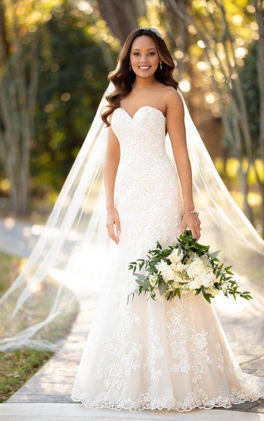 Sleek Wedding Dresses
 Simple and Sleek Wedding Gown