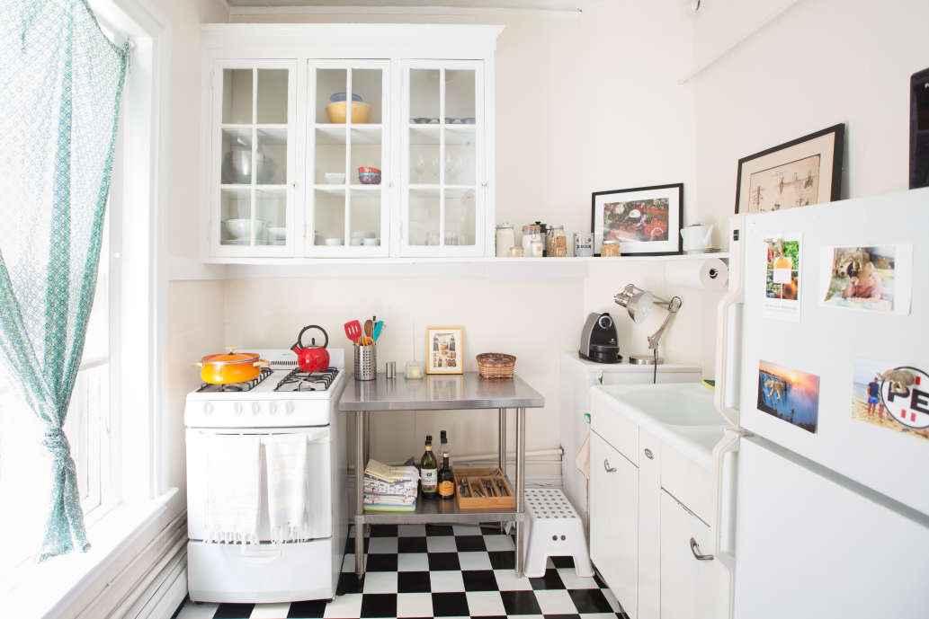Small Apartment Kitchens
 Small Kitchen Design Ideas Worth Saving