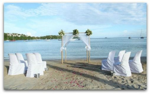 Small Beach Wedding
 Small beach weddings are a great alternative