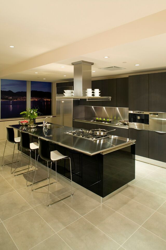 Small Black Kitchen Island
 25 Spectacular Kitchen Islands with a Stove PICTURES