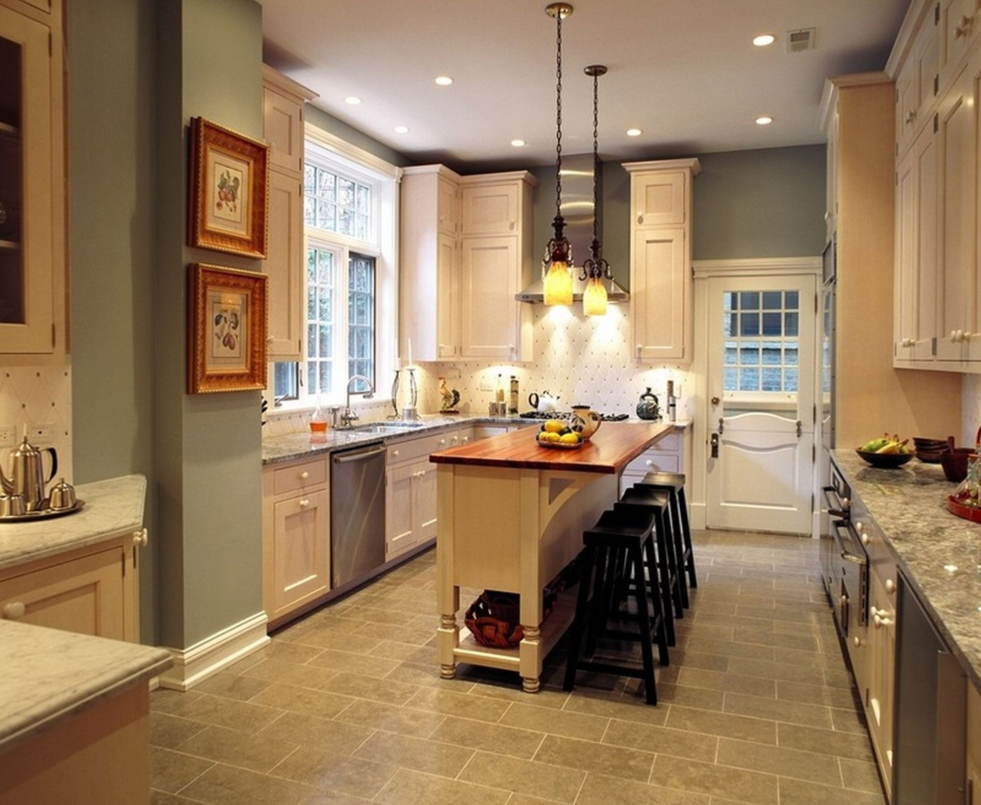 Small Kitchen Paint Ideas
 4 Steps to Choose Kitchen Paint Colors with Oak Cabinets