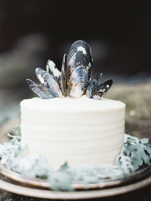 Small Simple Wedding Cakes
 15 Small Wedding Cake Ideas That Are Big on Style