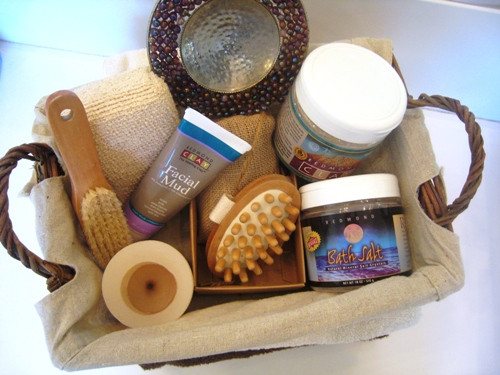 Spa Basket Gift Ideas
 Put To her a Spa Gift Basket