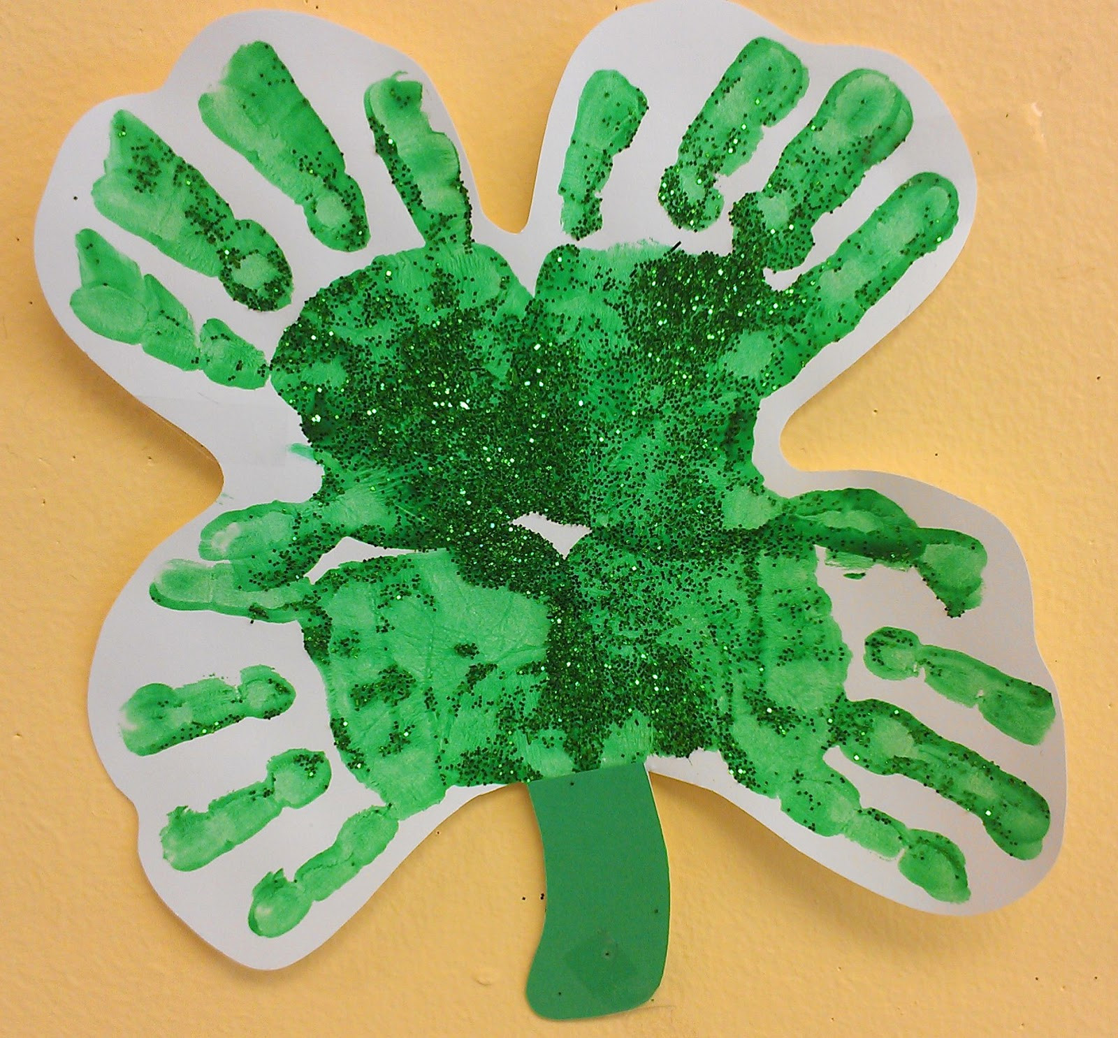St Patrick Day Crafts For Kindergarten
 Preschool Ideas For 2 Year Olds St Patrick s Day