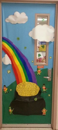 St Patrick's Day Door Decoration Ideas
 School decorating on Pinterest