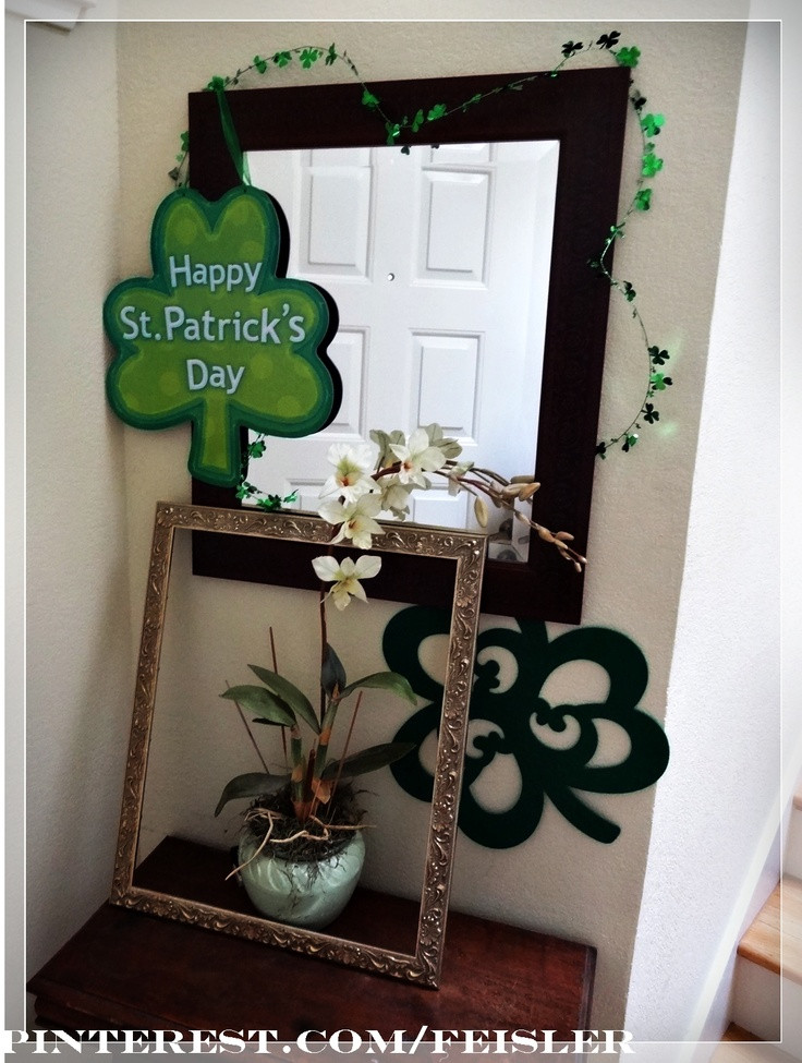 St Patrick's Day Door Decoration Ideas
 1000 images about ST PATRICK S DAY DECORATIONS on