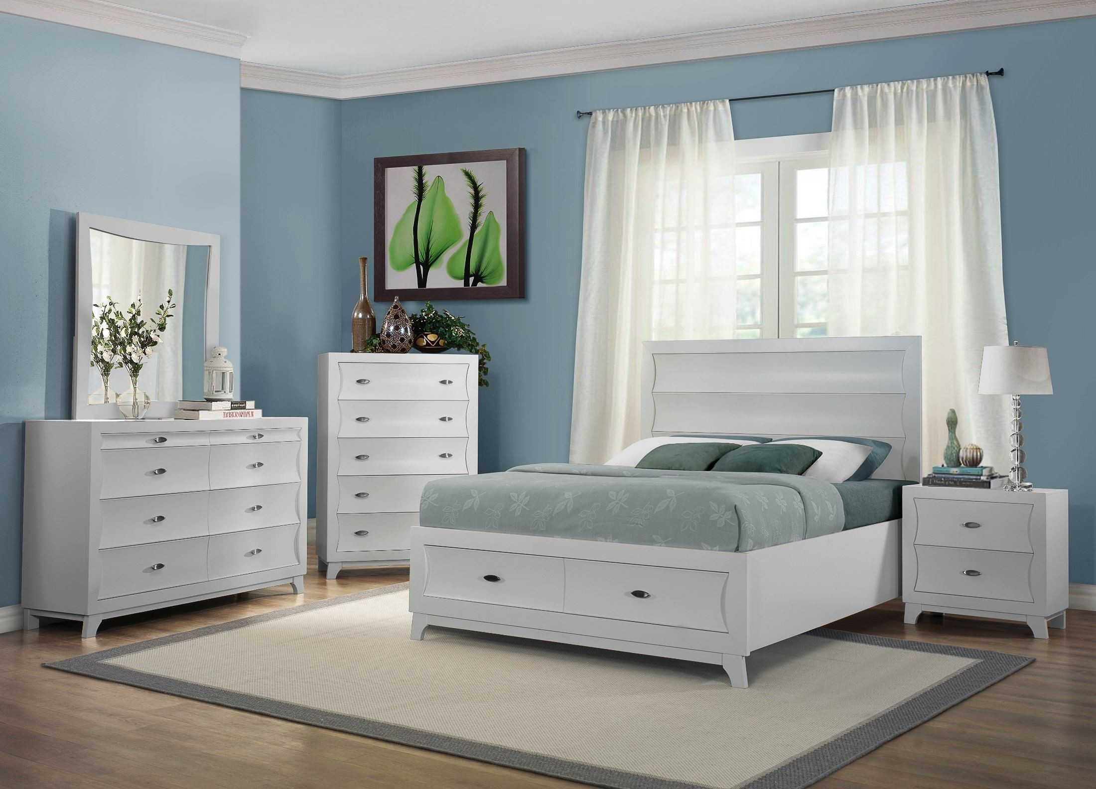 Комплект белой мебели для спальни