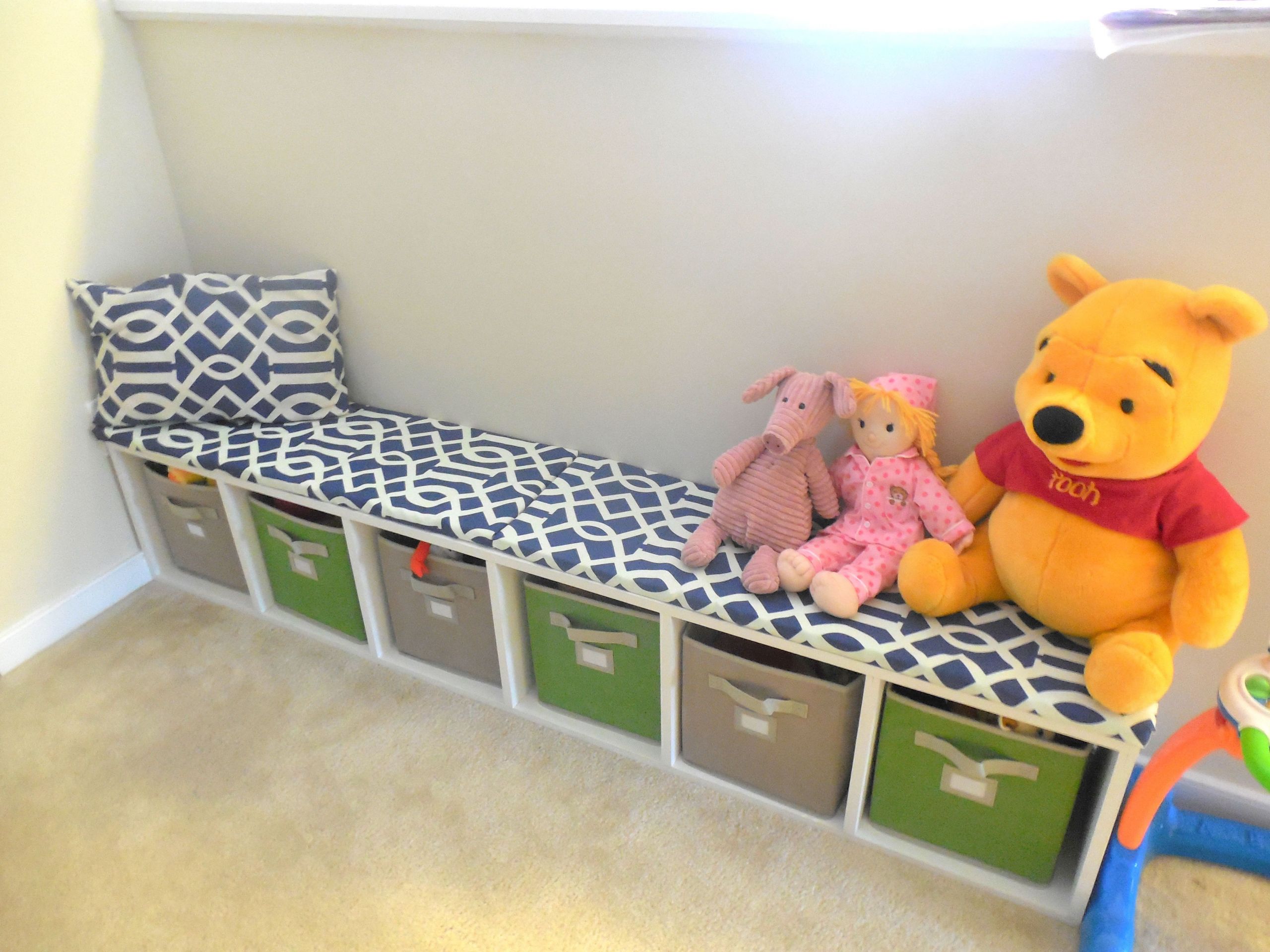 Storage Bench Kids
 DIY storage bench for kids toys