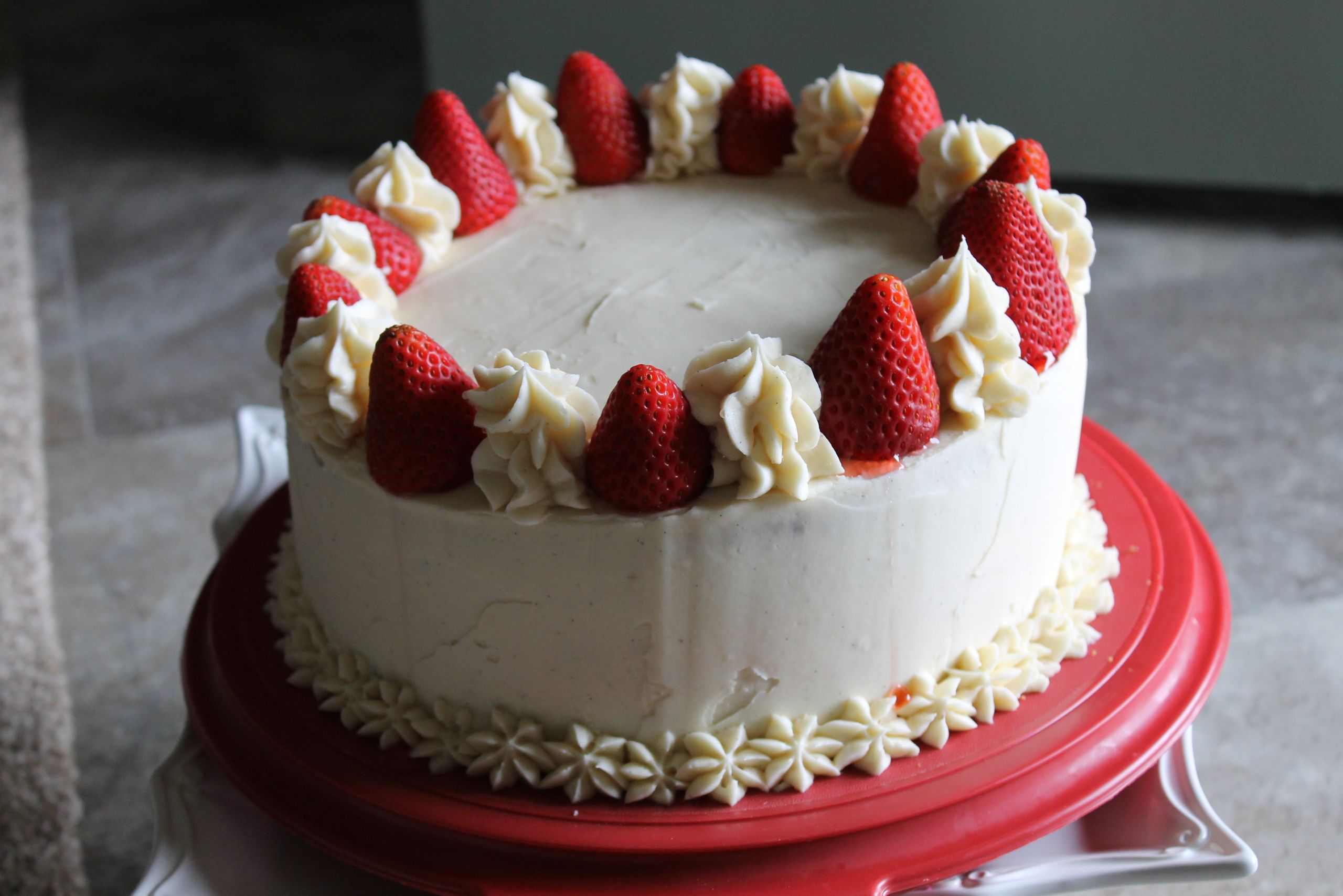Strawberry Cake Filling
 Vanilla Cake with Fresh Strawberry Filling and Vanilla
