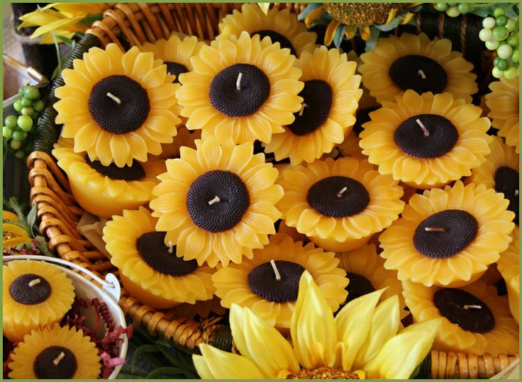 Sunflower Wedding Favors
 70 Sunflower Wedding Ideas and Wedding Invitations