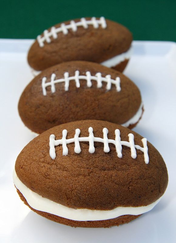 Super Bowl Desserts Recipes
 40 Super Bowl Recipes Dips Snacks and Desserts – Tip Junkie