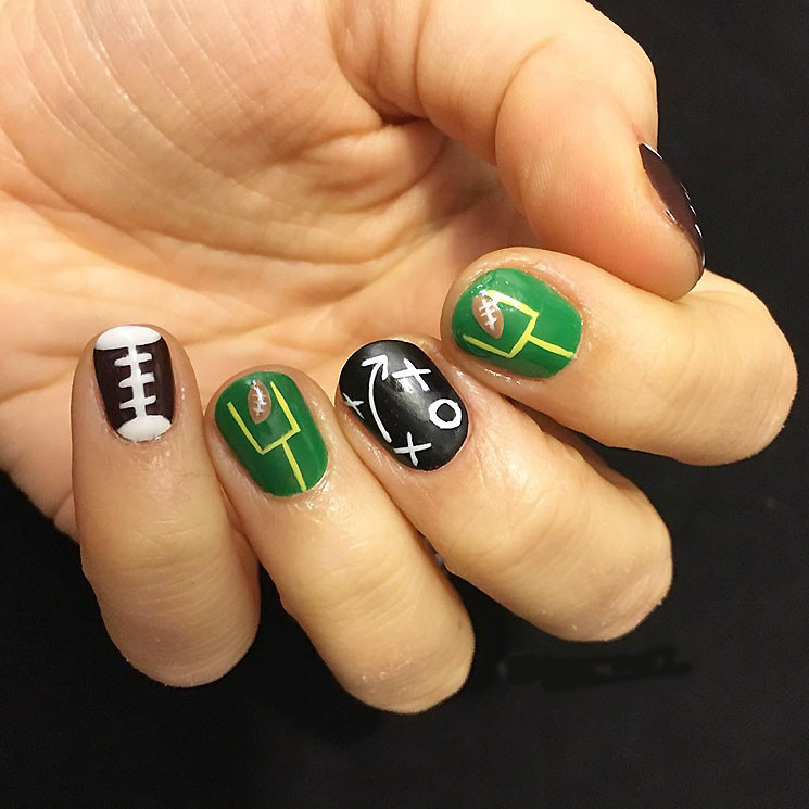 Super Bowl Nail Designs
 Super Bowl inspired manicures perfect to show off your