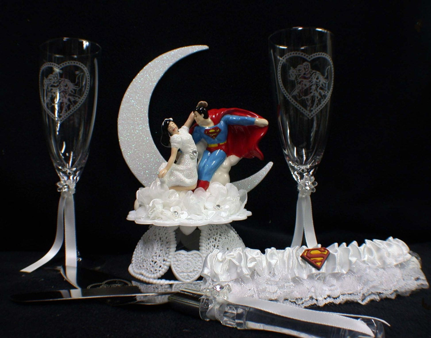 Superman Wedding Cakes
 SUPERMAN Lois Lane Wedding Cake topper LOT glasses knife