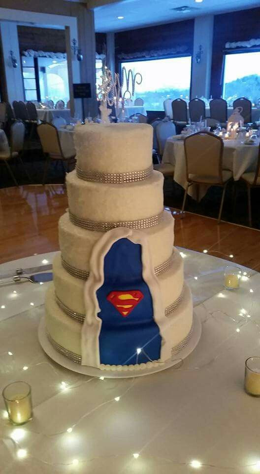 Superman Wedding Cakes
 Superman wedding cake