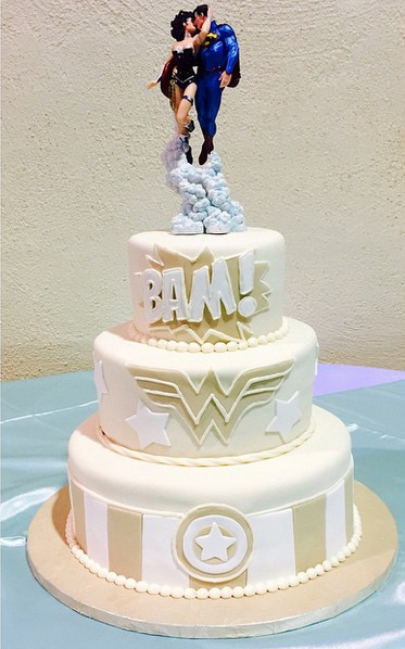 Superman Wedding Cakes
 Their cake was awesome tho weddingday superman