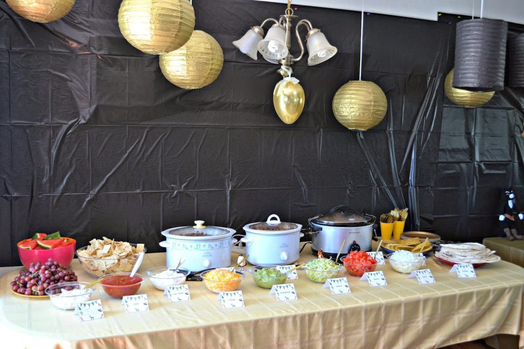 Taco Bar Ideas For Graduation Party
 50 Amazing Ideas To Throw The Ultimate Graduation Party