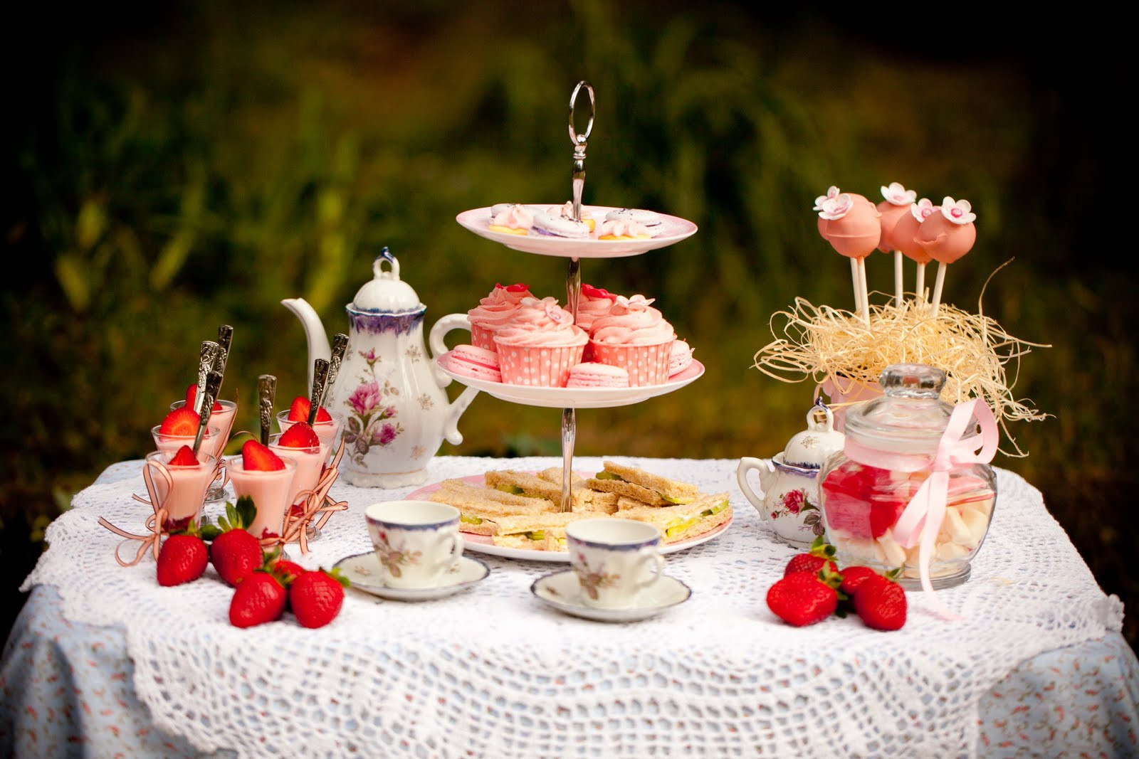 Tea Party Tables Ideas
 Bubble and Sweet Party Tables