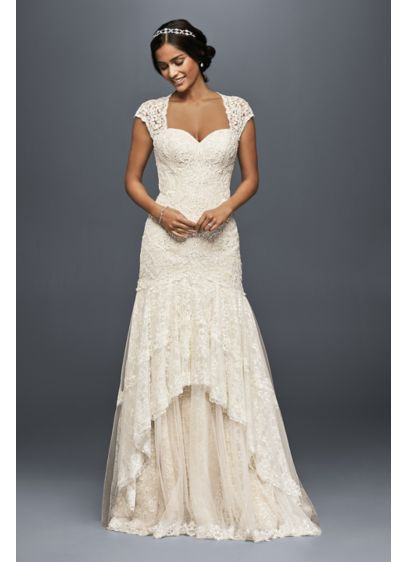 Tiered Wedding Dress
 Tiered Lace Mermaid Wedding Dress with Beading