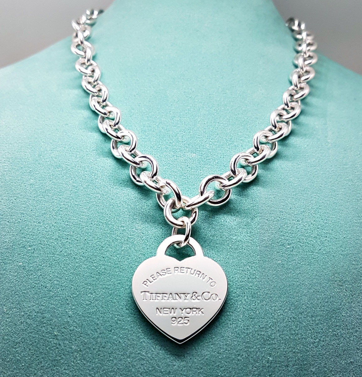 Tiffany And Co Necklace
 Tiffany & Co 1 3" Return To Heart Tag 16" Necklace
