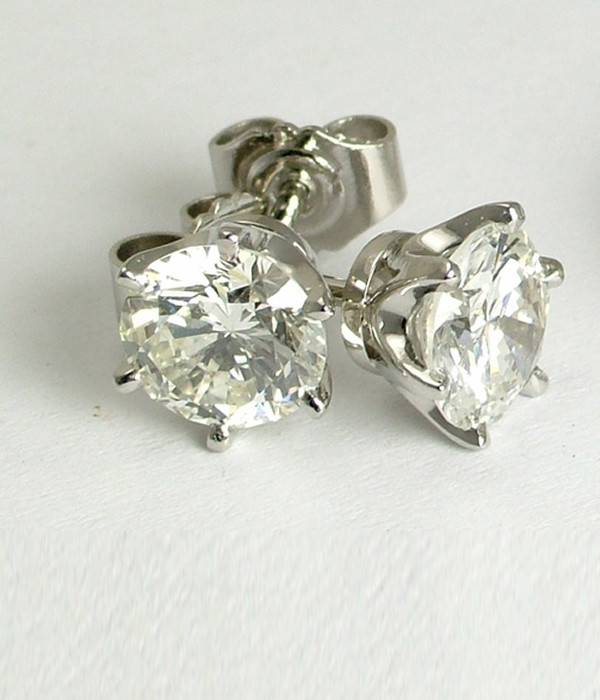 Tiffany Diamond Earrings
 Tiffany Style Round Diamond Earring Studs Bespoke Earrings