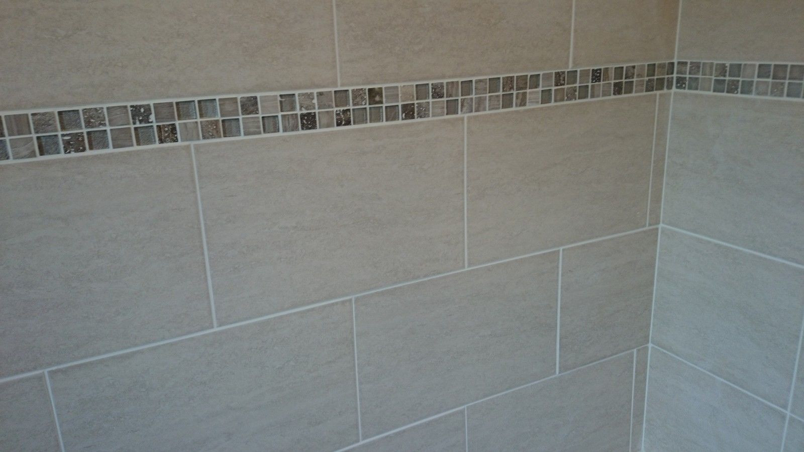 Tile Borders For Bathrooms
 Bathroom Tiles Borders Ideas With Innovative Style In