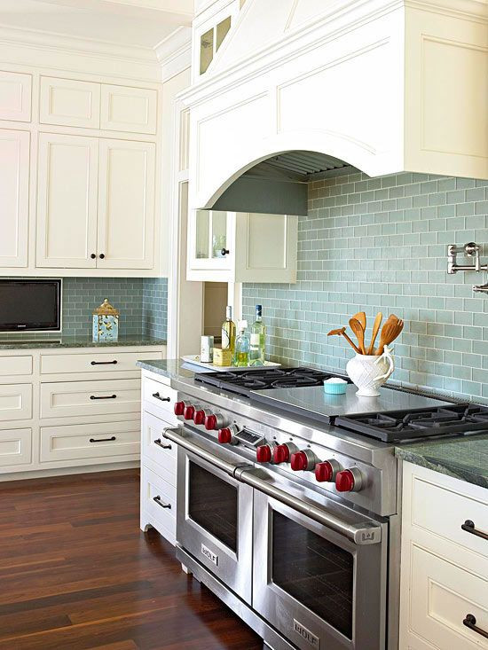 Tiled Kitchen Backsplash
 Tile Backsplash Ideas for Behind the Range
