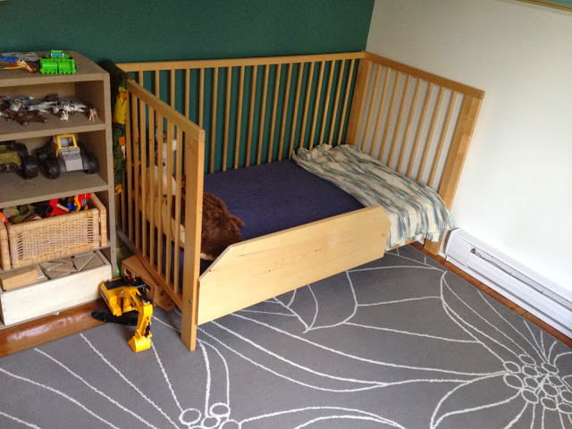 Toddler Bed Rail DIY
 7 DIY Bed Rails for Toddler Cool DIYs