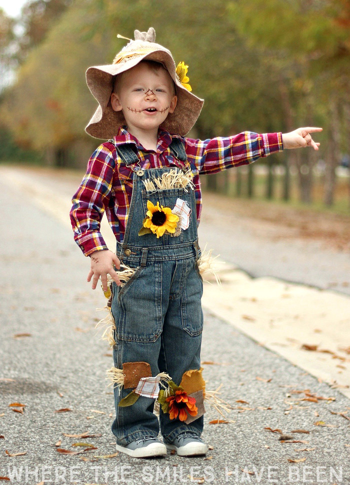 Toddler Scarecrow Costume DIY
 Easy & Adorable DIY Scarecrow Costume That s Perfect for