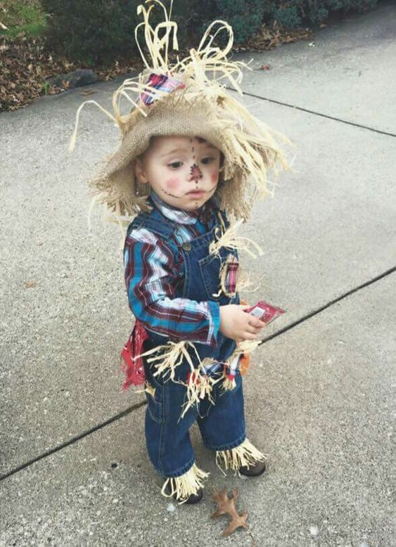 Toddler Scarecrow Costume DIY
 Pinterest • The world’s catalog of ideas