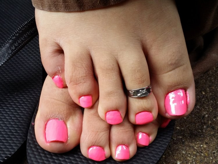Toe Nail Colors Health
 Here s what the color of your toenails mean Business Insider