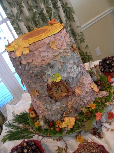 Tree Stump Wedding Cake
 Ve a at the Yellow River More Awesome Wedding Cakes